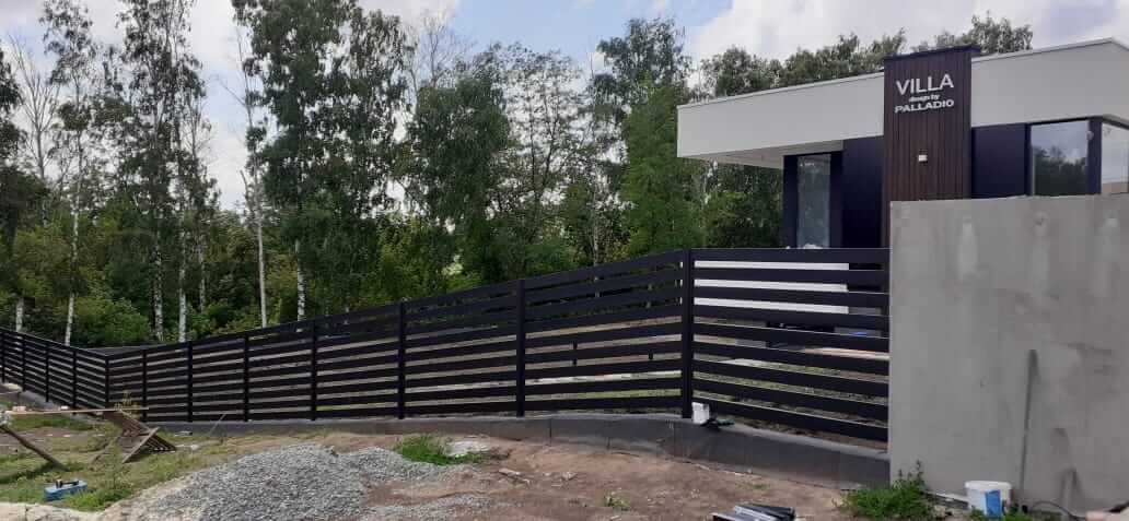 Забор-ранчо из металлопланкена 48м RAL9005 Черный МАТТЕ фото 2 в Нижнем Новгороде