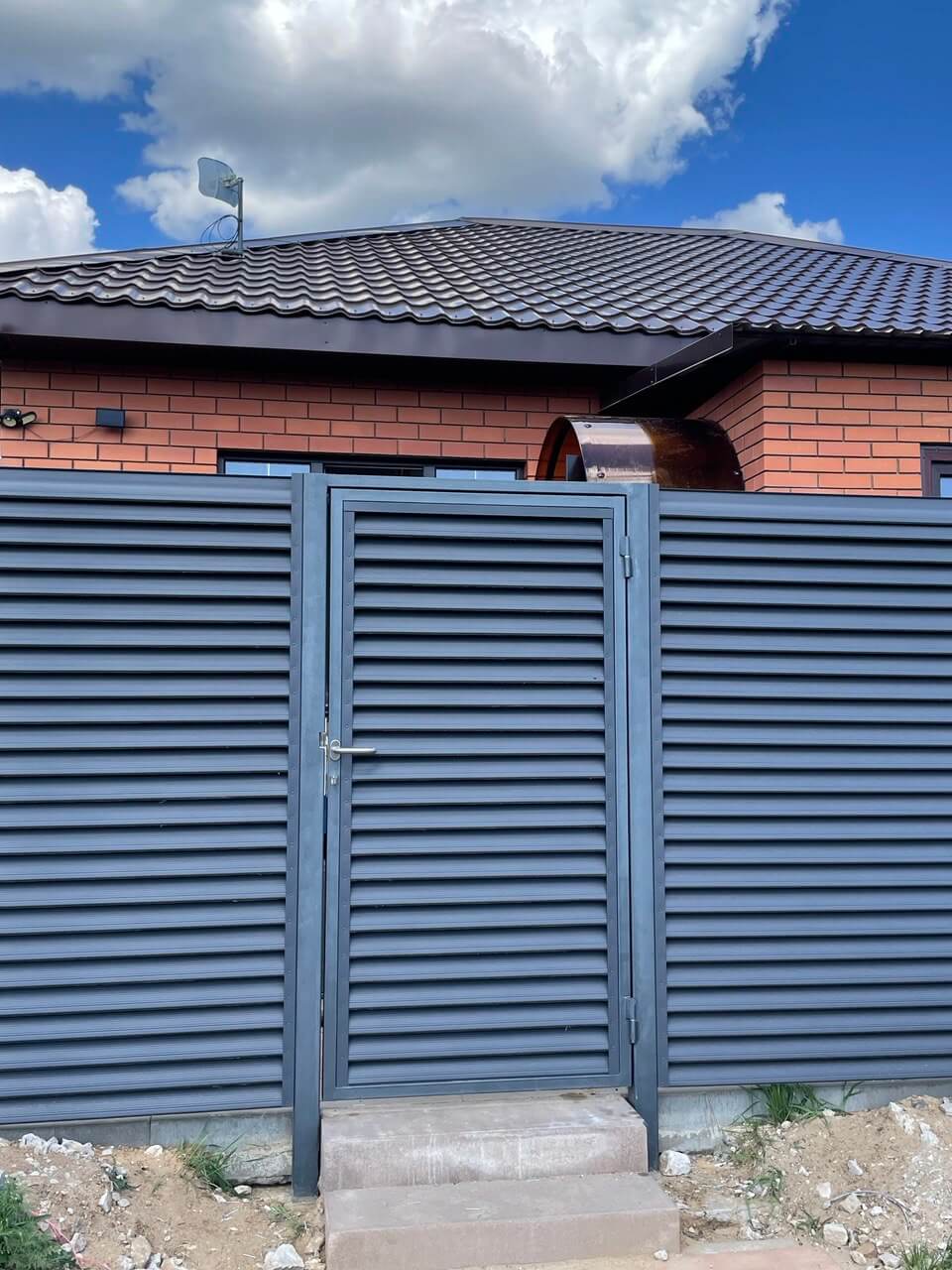 Забор из ламелей еврожалюзи 24м RAL7024 Серый Графит МАТТЕ фото 2 в Нижнем Новгороде