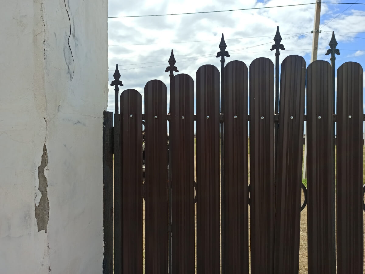 Калитка из евроштакетника RAL8017/8017 Шоколад двусторонний фото 1 в Нижнем Новгороде