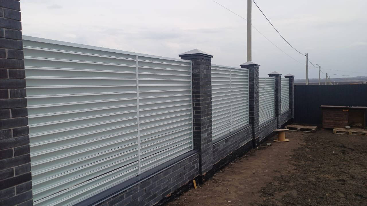 Забор-жалюзи из ламелей ЭКО-Z 94м RAL9003/9003 Белый двусторонний фото 1 в Нижнем Новгороде