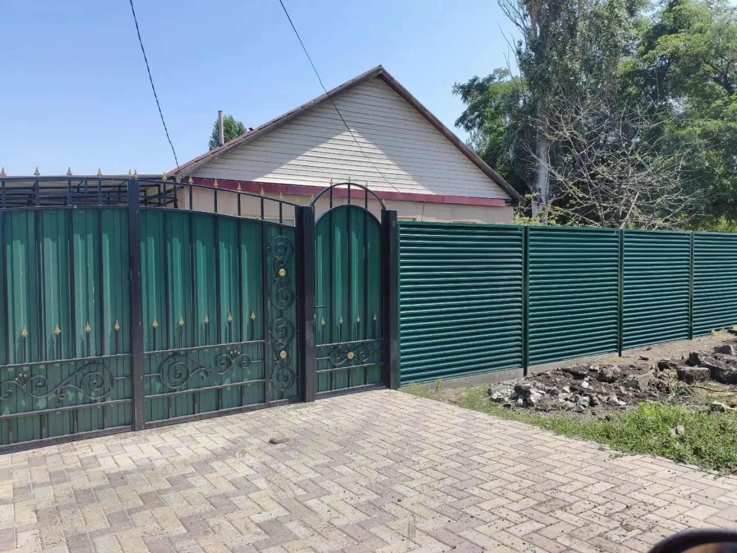 Забор-жалюзи из ламелей ЭКО-Z 24м RAL6005 Зеленый Мох в Нижнем Новгороде